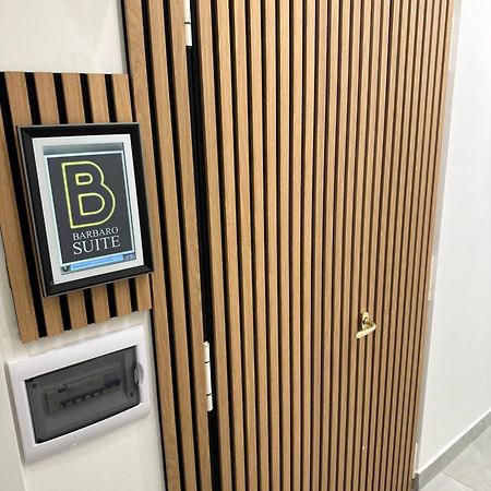 Barbaro Suite & Apartment Neapol Zewnętrze zdjęcie